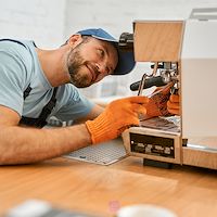 اصلاح برد انواع دستگاه اسپرسوساز خانگی - بردت با ما